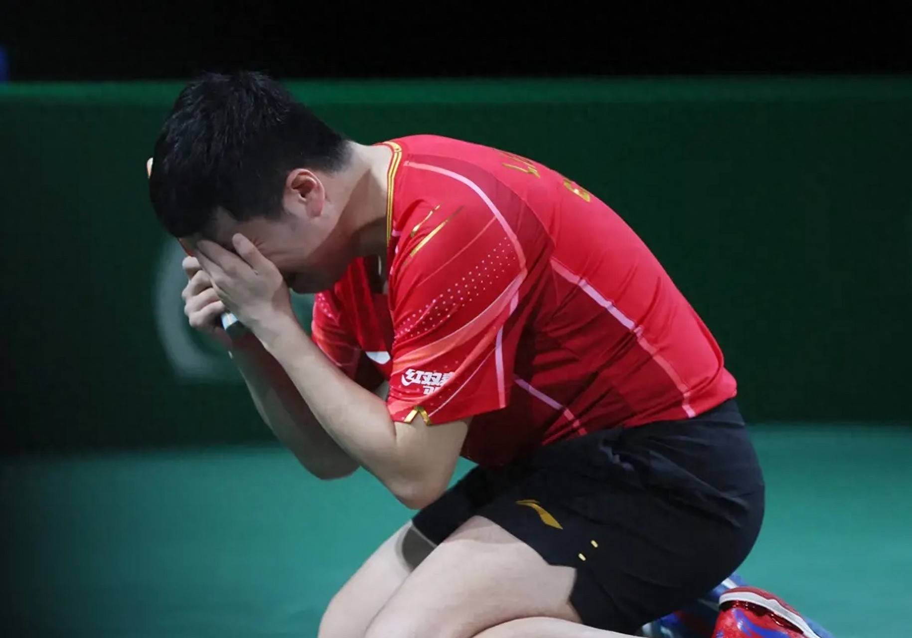 中国队绝杀波兰队,梁靖崑点燃赛场 中国队绝杀波兰队,梁靖崑点燃赛场