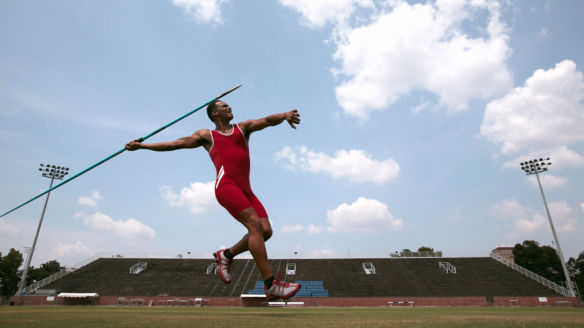赖斯手术刀切割，挪威闪电五连鞭击溃西班牙
