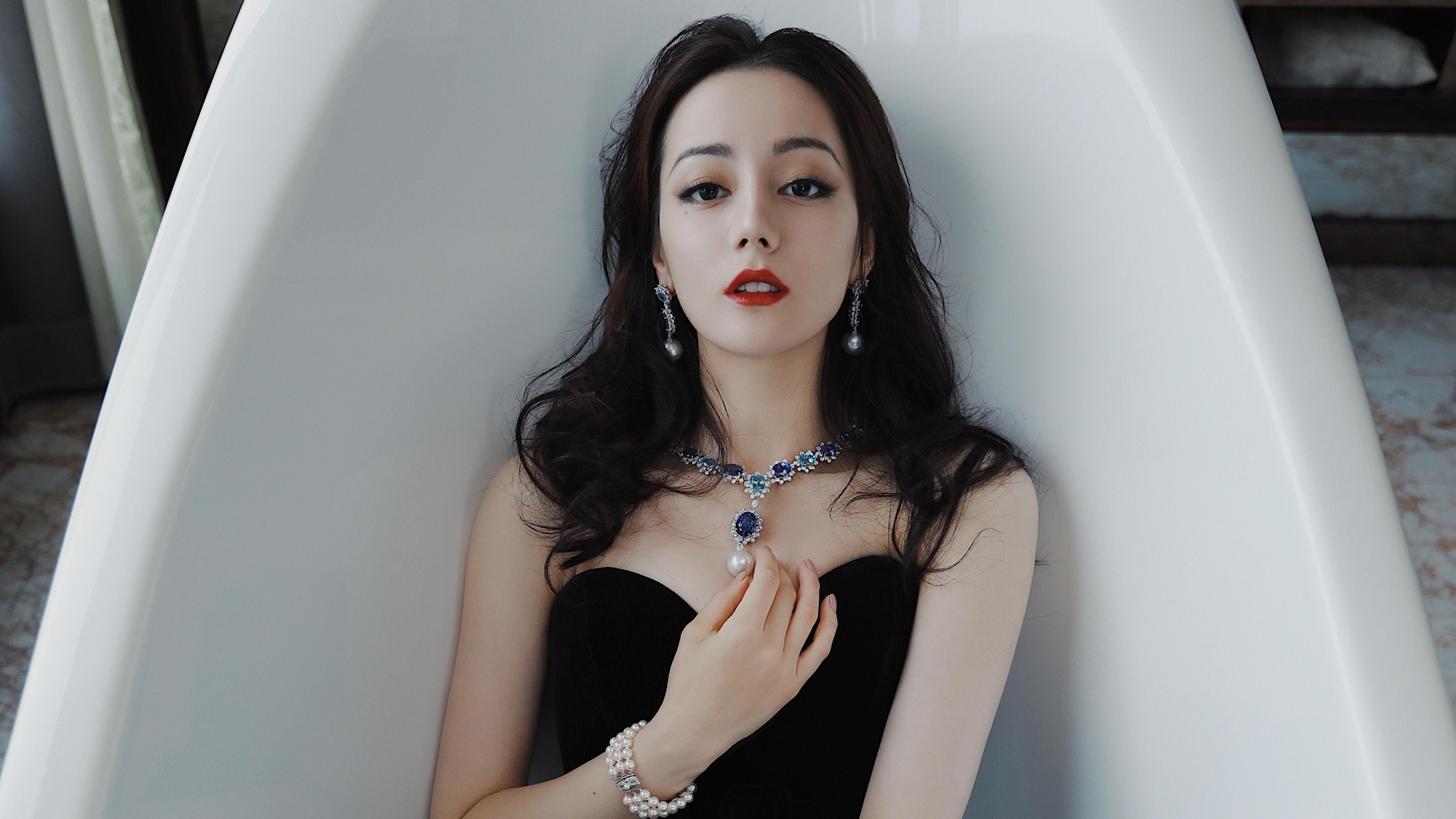 慈善之夜,三笘薰的魔法,当AC米兰遇上卡塔尔,一位日本天才如何重新定义比赛