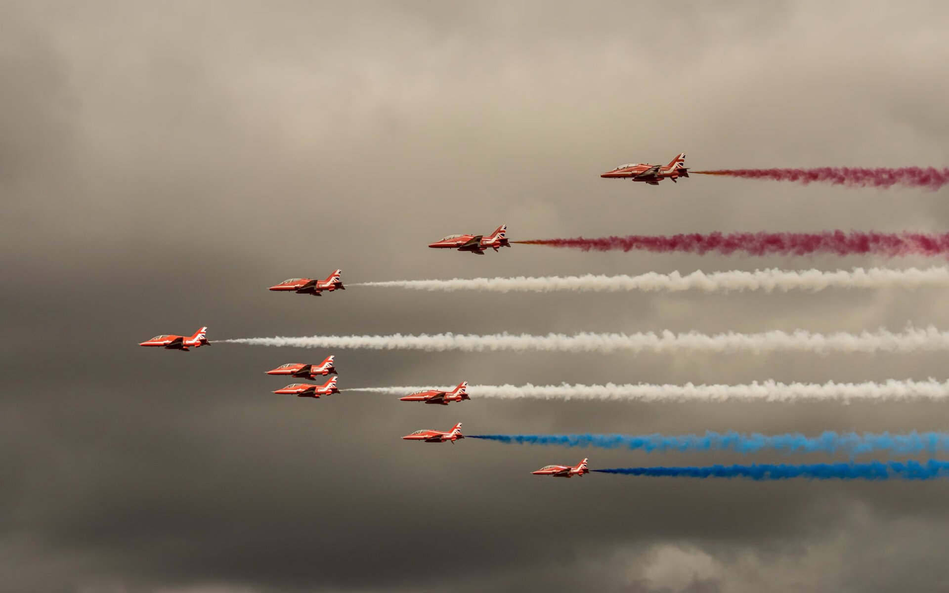 绿茵骑士的NBA总决赛之夜,当奥亚尔萨瓦尔踏上另一种巅峰战场